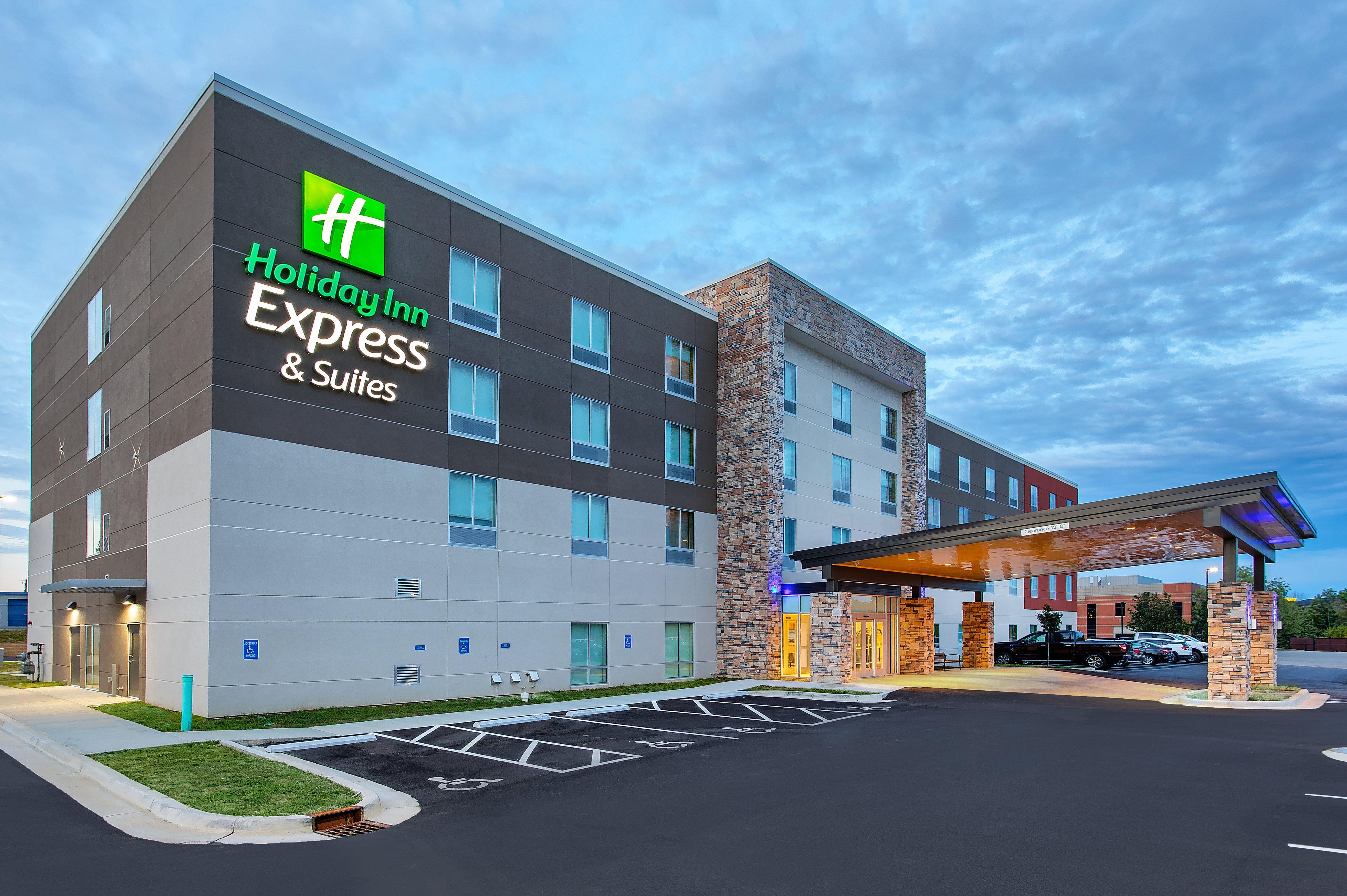 Holiday Inn Express & Suites - La Grange By Ihg Екстериор снимка
